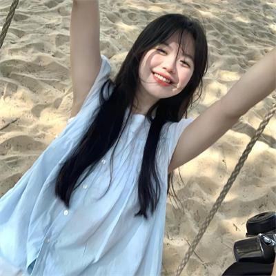 微笑的苹吉